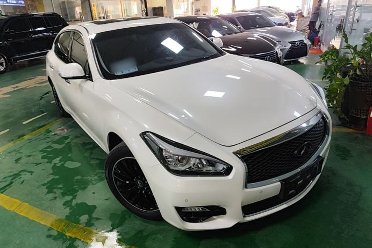 Used Infiniti Q70 2019 Q70L 2.0T Elite Plus Version Front Right 45 Deg