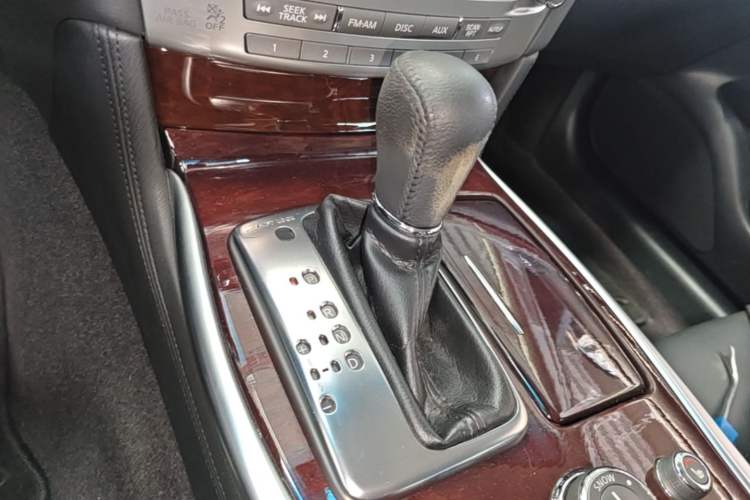 Used Infiniti Q70 2019 Q70L 2.0T Elite Plus Version Gear Lever