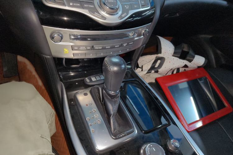 Used Infiniti Q70 2019 Q70L 2.0T Elite Edition Gear Lever