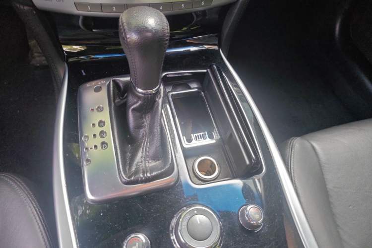 Used Infiniti Q70 2019 Q70L 2.0T Elite Edition Gear Lever