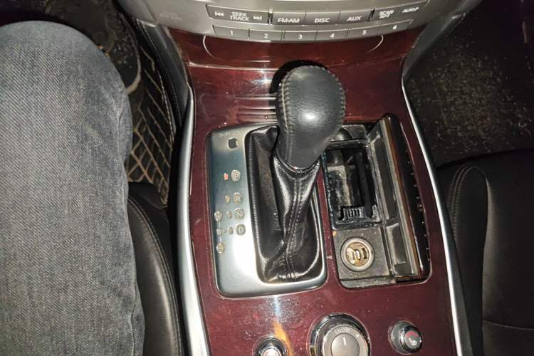 Used Infiniti Q70 2019 Q70L 2.0T Enjoyment Edition Gear Lever