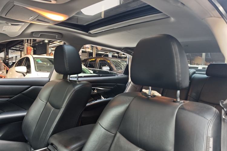 Used Infiniti Q70 2019 Q70L 2.0T Elite Plus Version Headliner