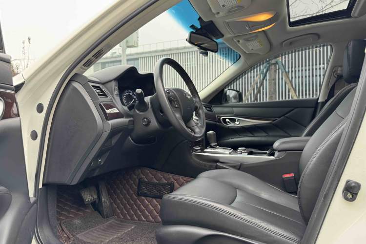 Used Infiniti Q70 2019 Q70L 2.0T Elite Plus Version Interior 2