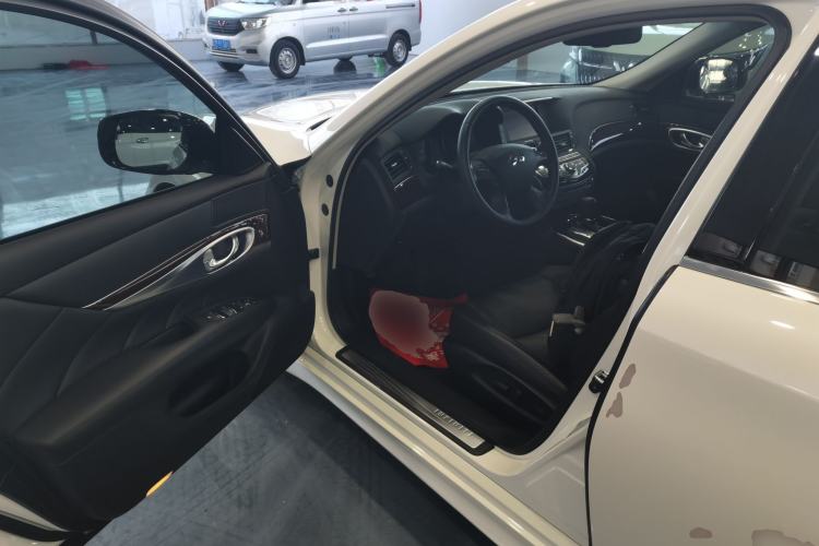 Used Infiniti Q70 2019 Q70L 2.0T Elite Plus Version Interior 3