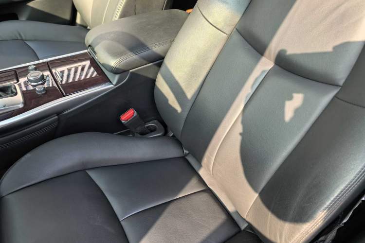 Used Infiniti Q70 2019 Q70L 2.0T Enjoyment Edition Interior 3