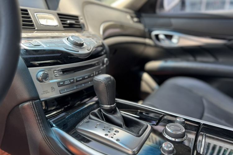 Used Infiniti Q70 2019 Q70L 2.0T Elite Edition Interior 5