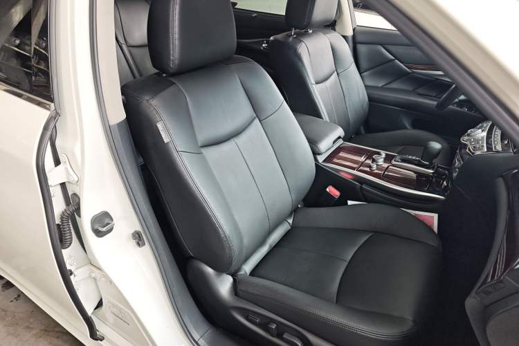 Used Infiniti Q70 2019 Q70L 2.0T Elite Plus Version Interior 6