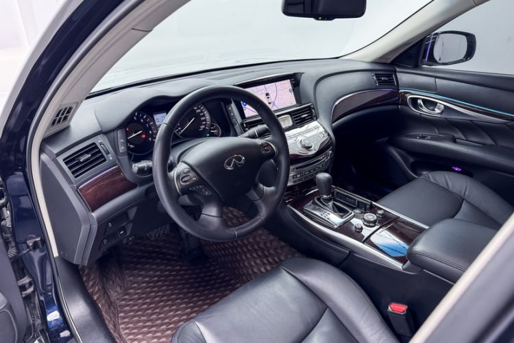 Used Infiniti Q70 2019 Q70L 2.0T Elite Edition Interior 6