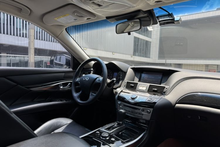 Used Infiniti Q70 2019 Q70L 2.0T Elite Edition Interior 6
