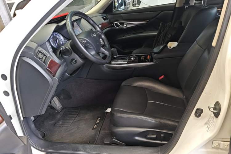 Used Infiniti Q70 2019 Q70L 2.0T Elite Plus Version Left Front Seat