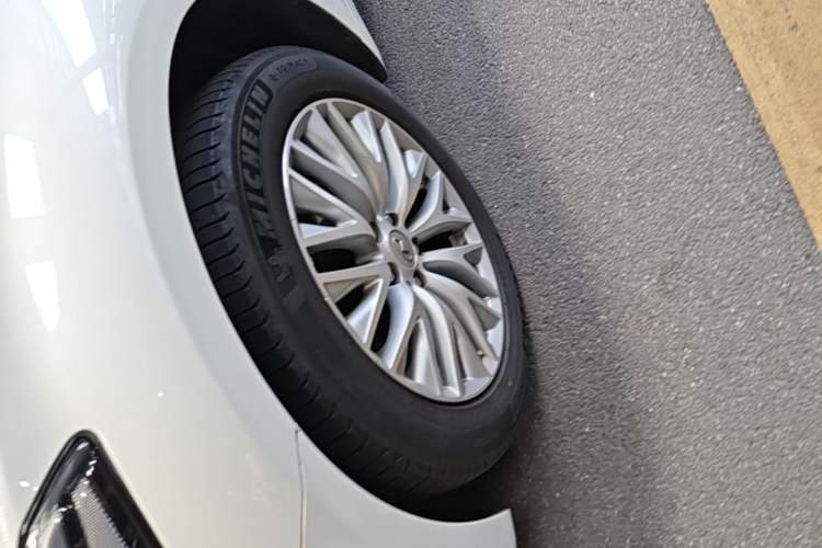 Used Infiniti Q70 2019 Q70L 2.0T Elite Plus Version Left Front Wheel Hub