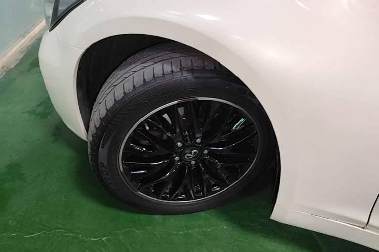 Used Infiniti Q70 2019 Q70L 2.0T Elite Plus Version Left Front Wheel Hub
