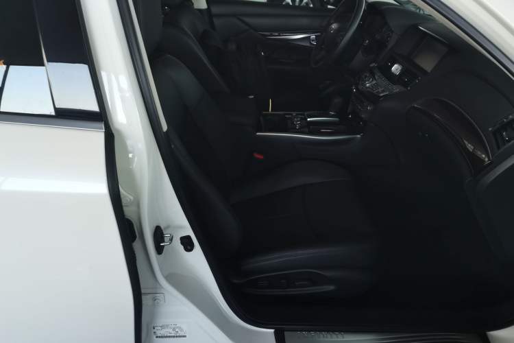 Used Infiniti Q70 2019 Q70L 2.0T Elite Plus Version Right Front Seat