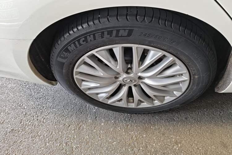Used Infiniti Q70 2019 Q70L 2.0T Elite Plus Version Right Rear Wheel Hub
