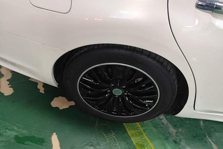 Used Infiniti Q70 2019 Q70L 2.0T Elite Plus Version Right Rear Wheel Hub