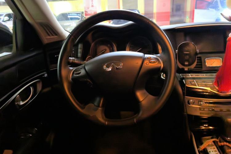 Used Infiniti Q70 2019 Q70L 2.0T Elite Edition Steering Wheel