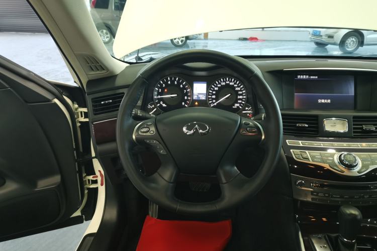 Used Infiniti Q70 2019 Q70L 2.0T Elite Plus Version Steering Wheel