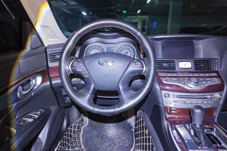 Used Infiniti Q70 2019 Q70L 2.0T Enjoyment Edition Steering Wheel