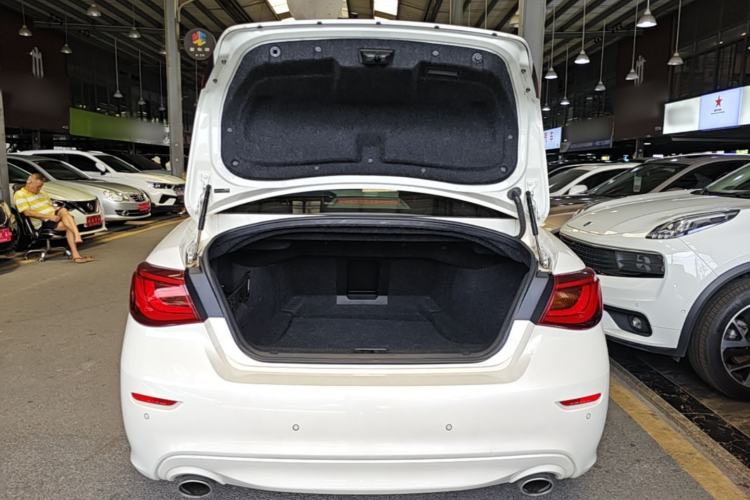 Used Infiniti Q70 2019 Q70L 2.0T Elite Plus Version Trunk