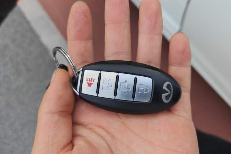 Used Infiniti Q70 2019 Q70L 2.0T Elite Edition Vehicle Key
