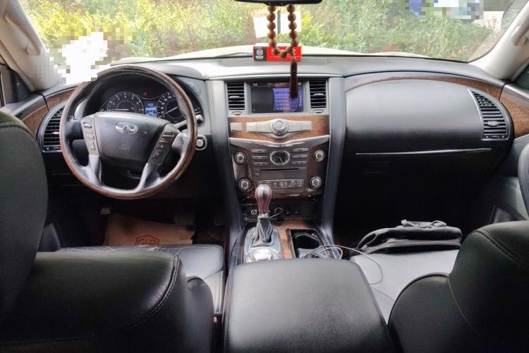 Used Infiniti QX 2011 QX56 Center Console