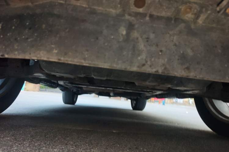 Used Infiniti QX 2011 QX56 Chassis Front