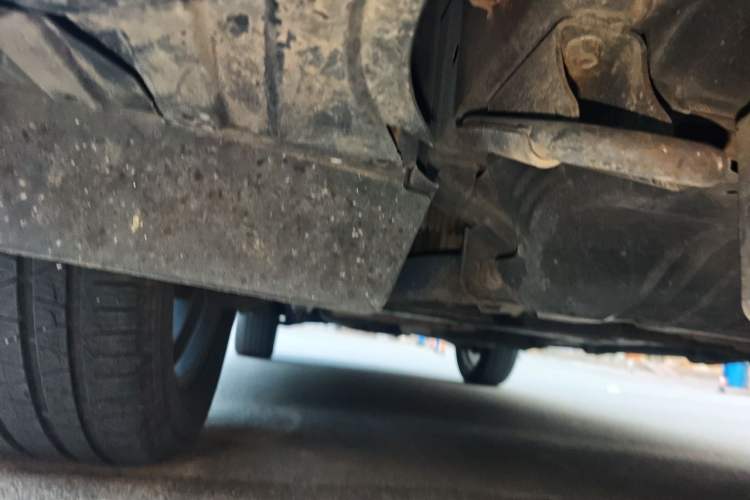 Used Infiniti QX 2011 QX56 Chassis Front Right