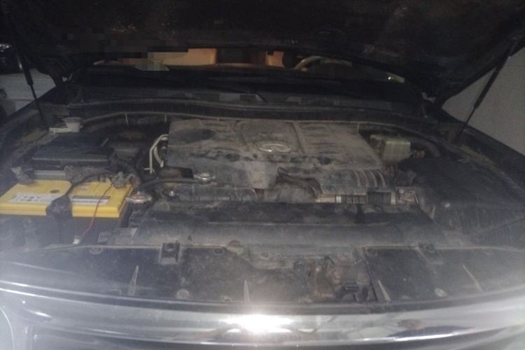 Used Infiniti QX 2011 QX56 Engine Bay
