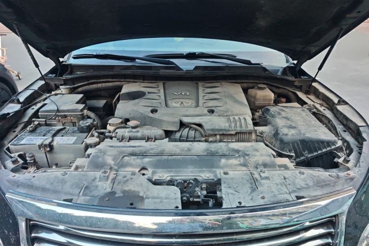 Used Infiniti QX 2011 QX56 Engine Bay