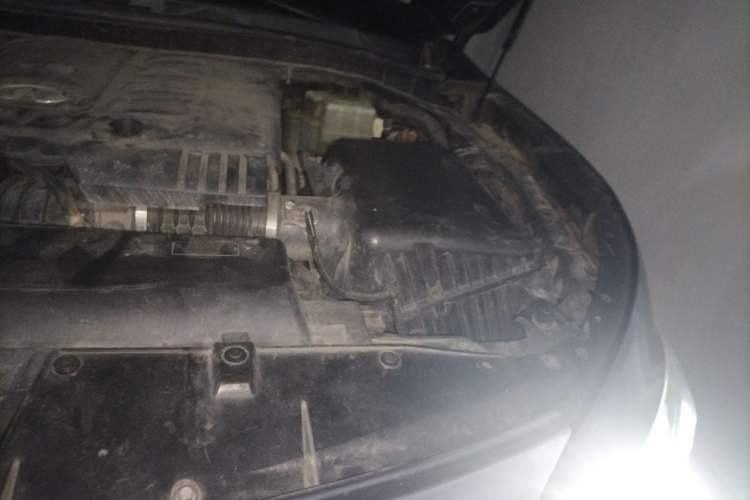Used Infiniti QX 2011 QX56 Engine Bay Left