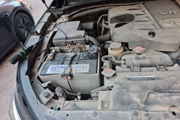 Used Infiniti QX 2011 QX56 Engine Bay Right