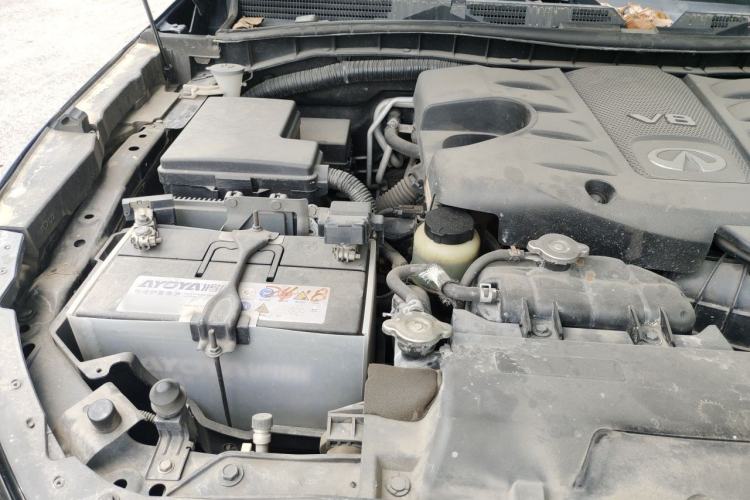 Used Infiniti QX 2011 QX56 Engine Bay Right