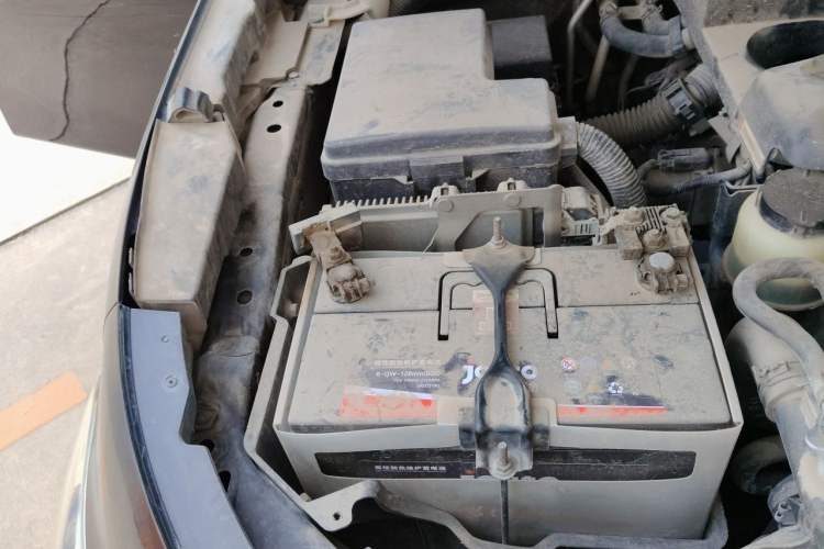Used Infiniti QX 2011 QX56 Engine Bay Right