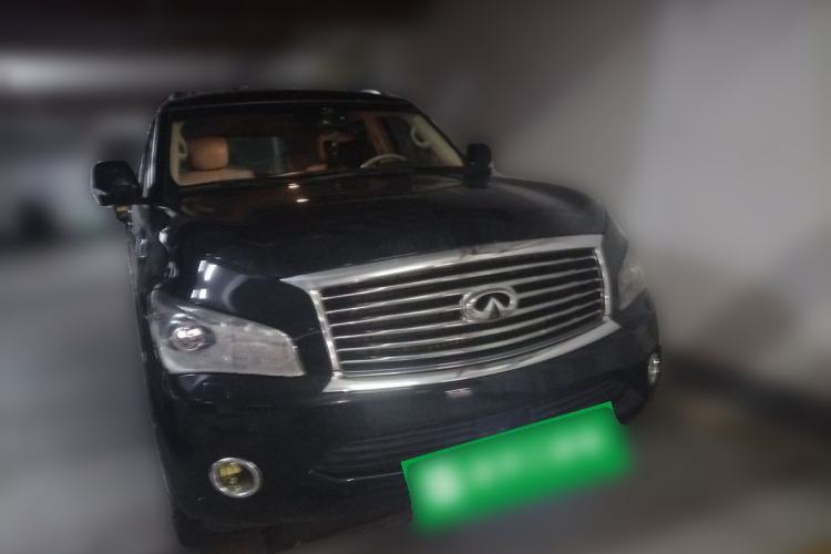Used Infiniti QX 2011 QX56 Front Right 45 Deg