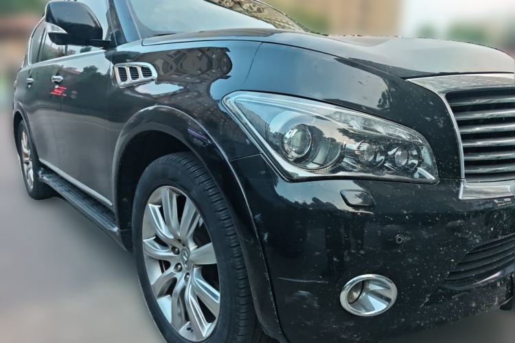 Used Infiniti QX 2011 QX56 Front Right 45 Deg