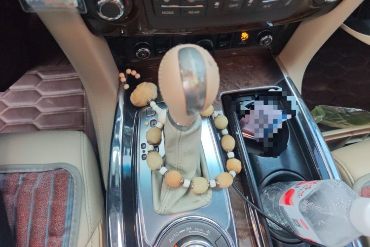 Used Infiniti QX 2011 QX56 Gear Lever