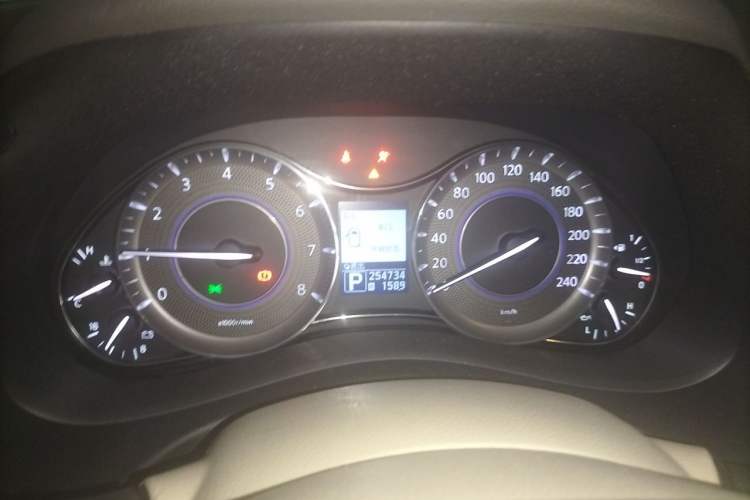 Used Infiniti QX 2011 QX56 Instrument Cluster