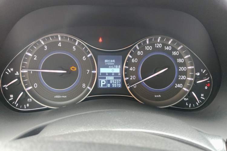 Used Infiniti QX 2011 QX56 Instrument Cluster