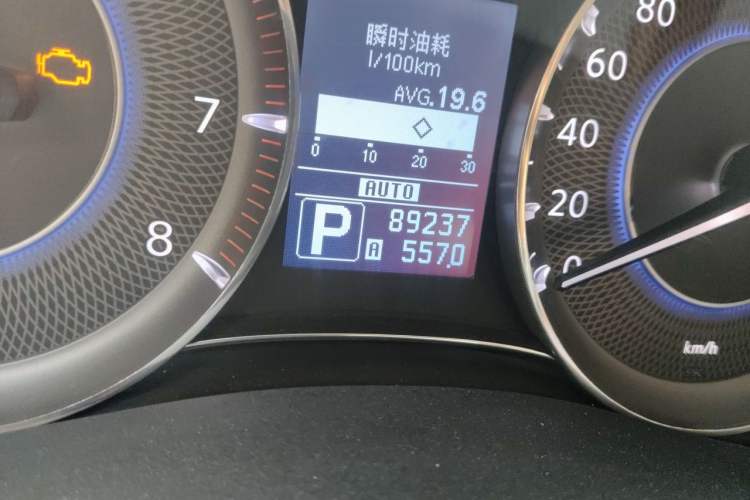 Used Infiniti QX 2011 QX56 Odometer Close Up