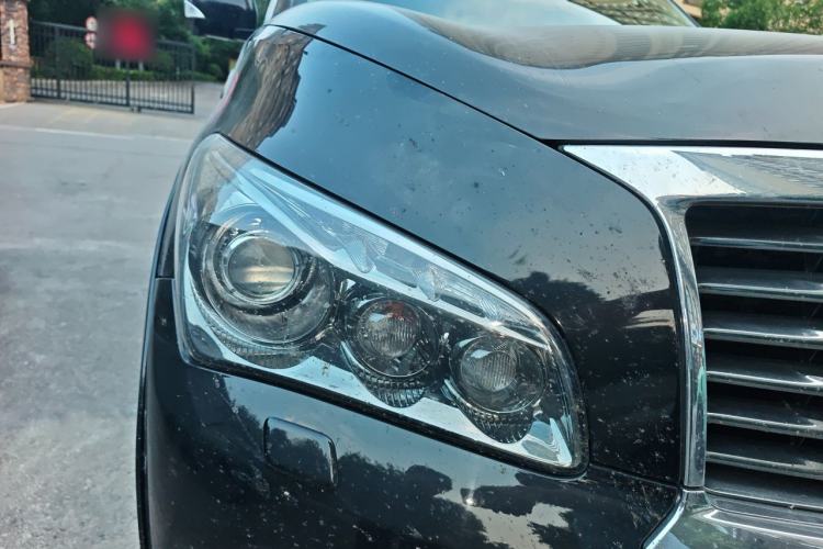 Used Infiniti QX 2011 QX56 Right Front Headlight