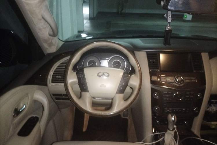 Used Infiniti QX 2011 QX56 Steering Wheel