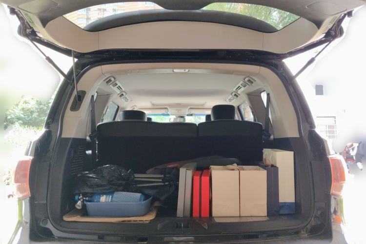 Used Infiniti QX 2011 QX56 Trunk