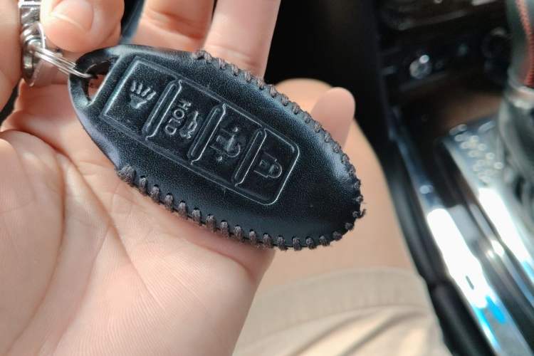 Used Infiniti QX 2011 QX56 Vehicle Key