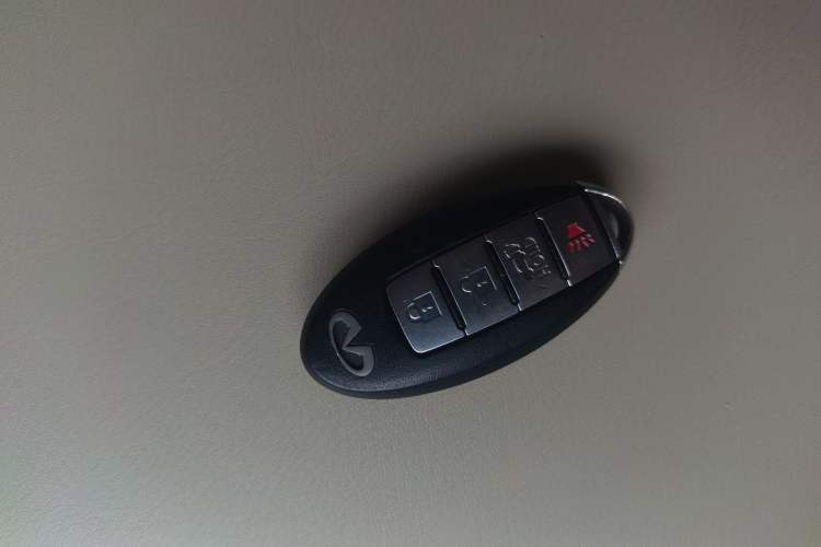 Used Infiniti QX 2011 QX56 Vehicle Key
