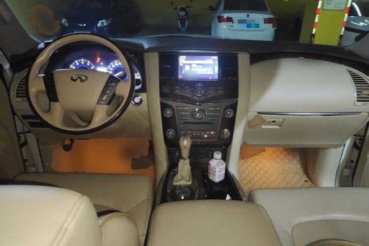 Used Infiniti QX 2011 QX56 Center Console