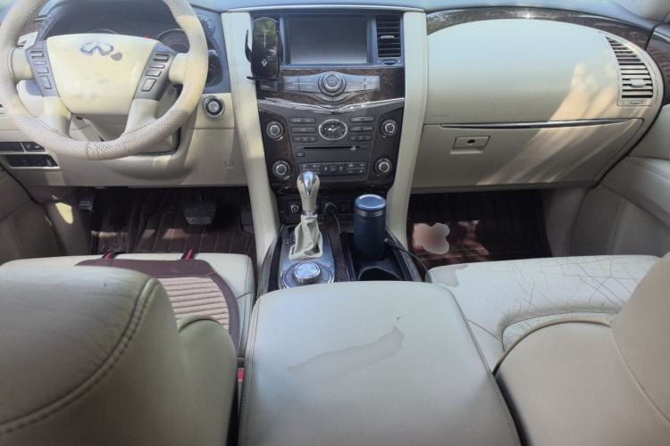 Used Infiniti QX 2011 QX56 Center Console