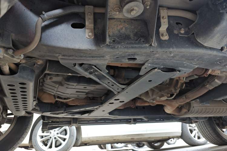 Used Infiniti QX 2011 QX56 Chassis Front Left