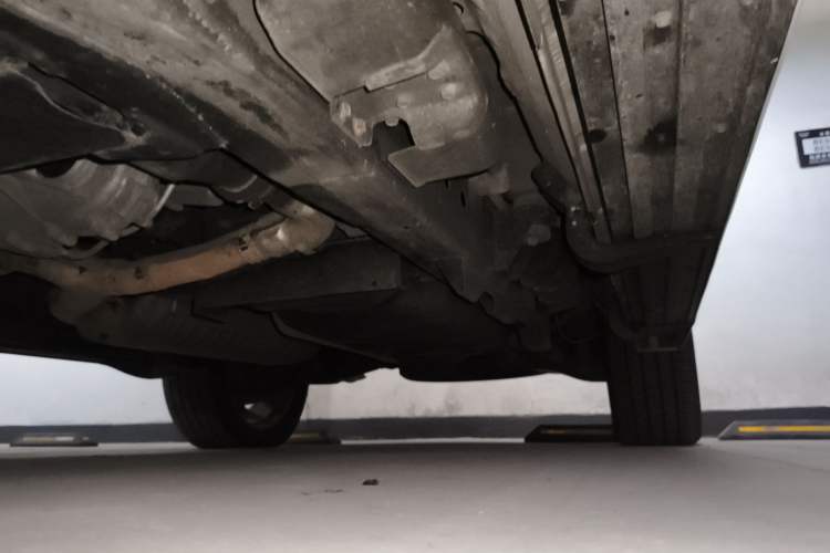 Used Infiniti QX 2011 QX56 Chassis Front Left