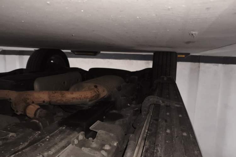 Used Infiniti QX 2011 QX56 Chassis Front Right