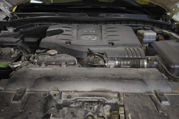 Used Infiniti QX 2011 QX56 Engine Bay